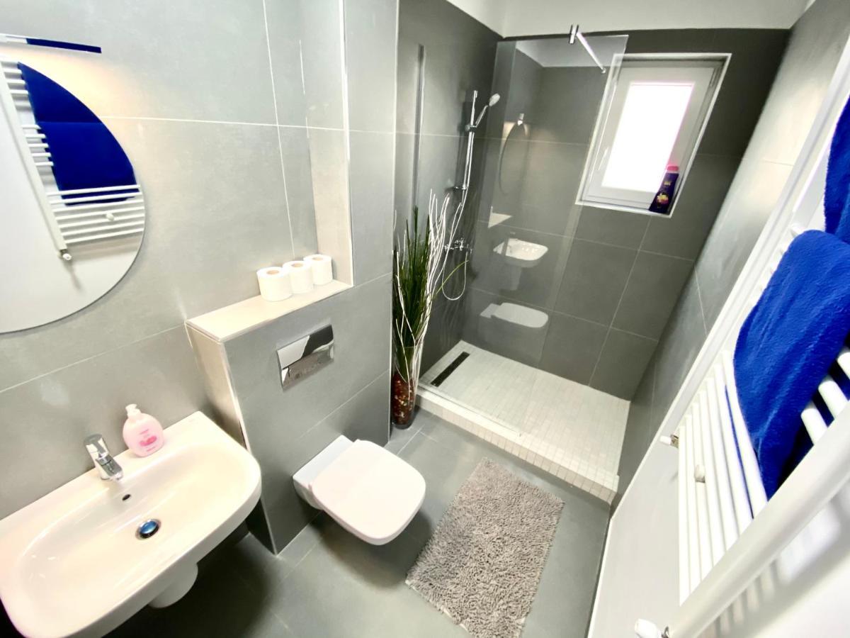 Mega Rossa Residence Bucharest Luaran gambar