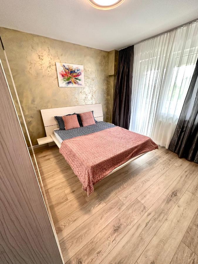 Mega Rossa Residence Bucharest Luaran gambar